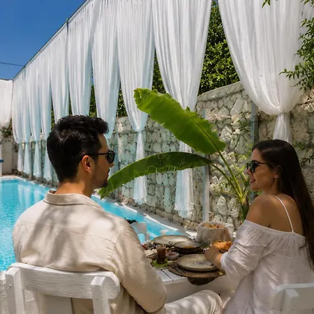 Kozanogluhan Hotel 3*