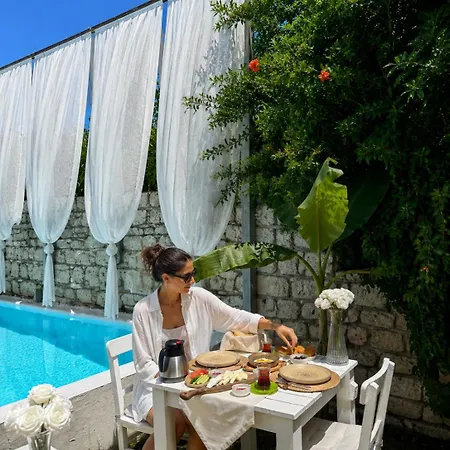 Kozanogluhan Hotel Alacati